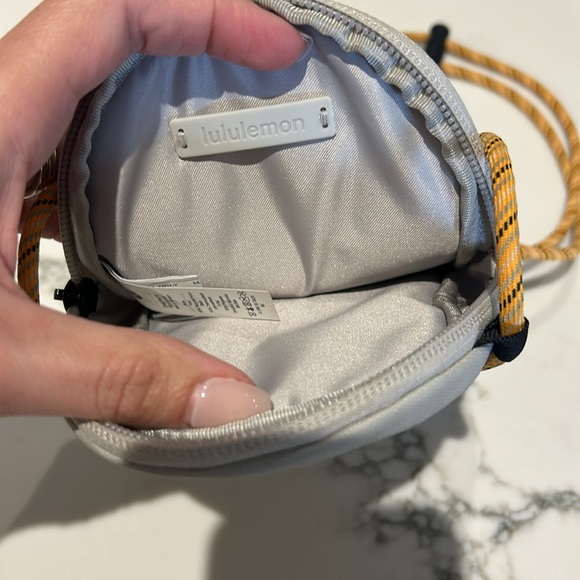 Lululemon Small Purse with adjustable strap. - Picture 3 of 6